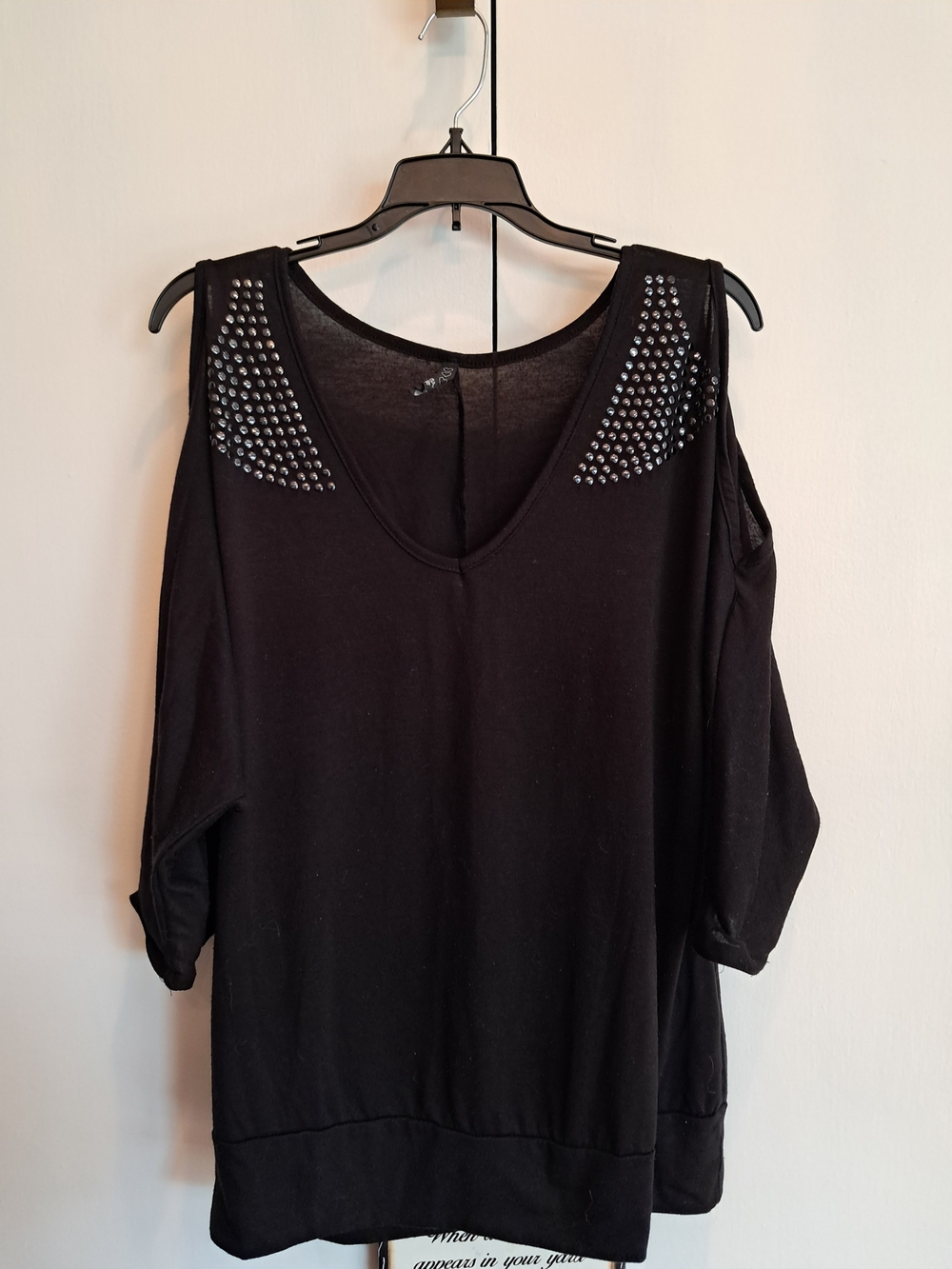 DGNY Black Cold-Shoulder Stud Detail Women's Top